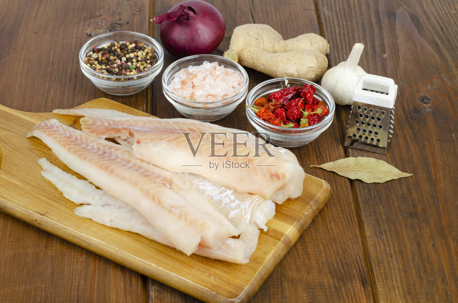 冷冻鳕鱼角。菜肴烹饪鱼。工作室的照片照片摄影图片