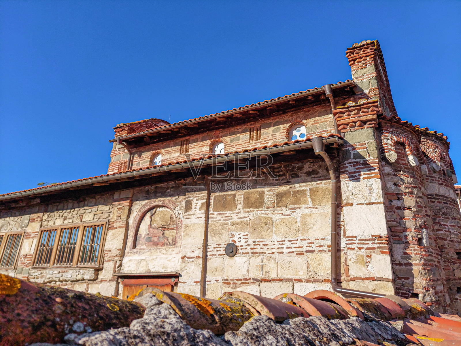 布尔加斯内塞巴尔镇的古教堂废墟照片摄影图片