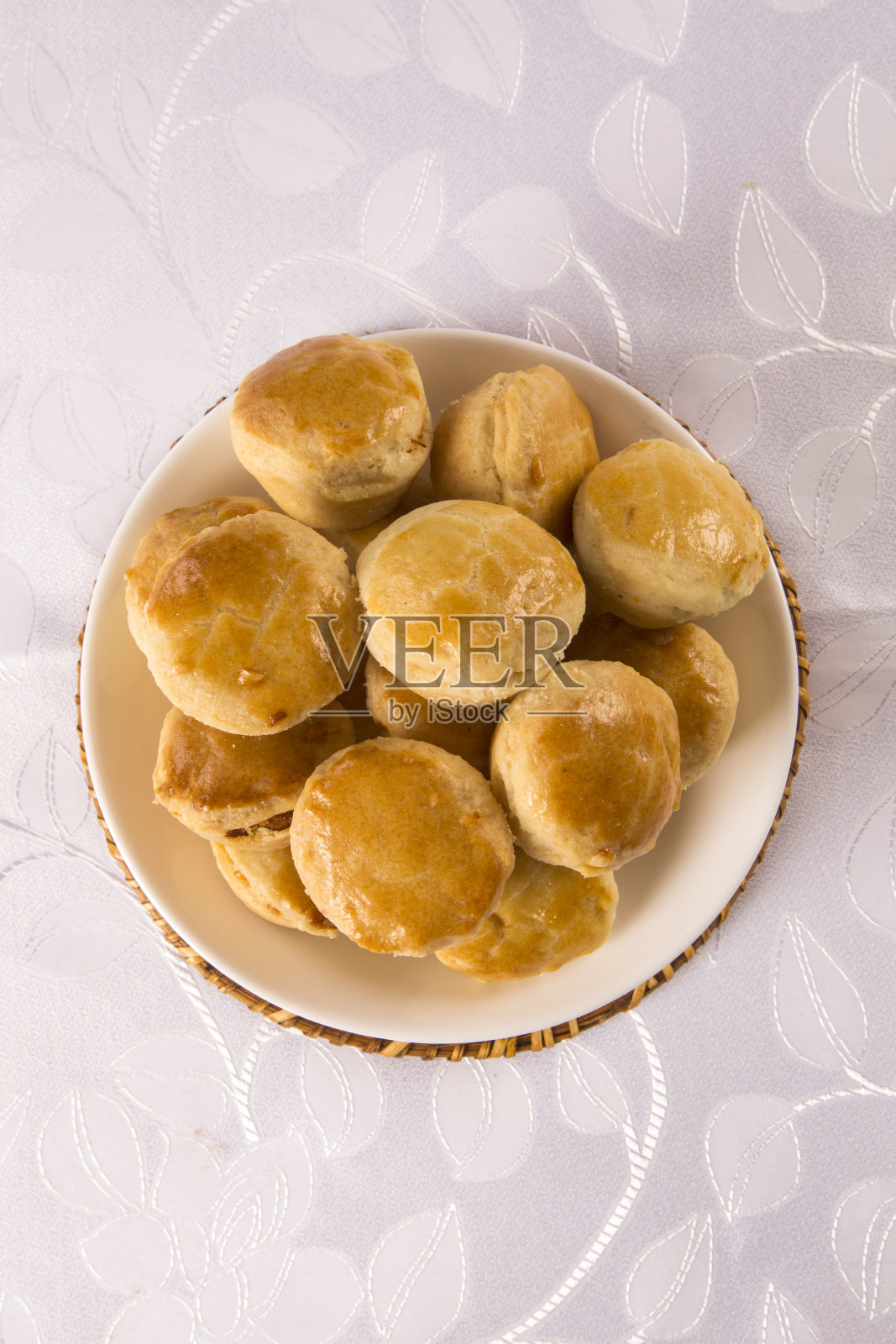 Empada巴西零食。与鸡肉馅饼照片摄影图片