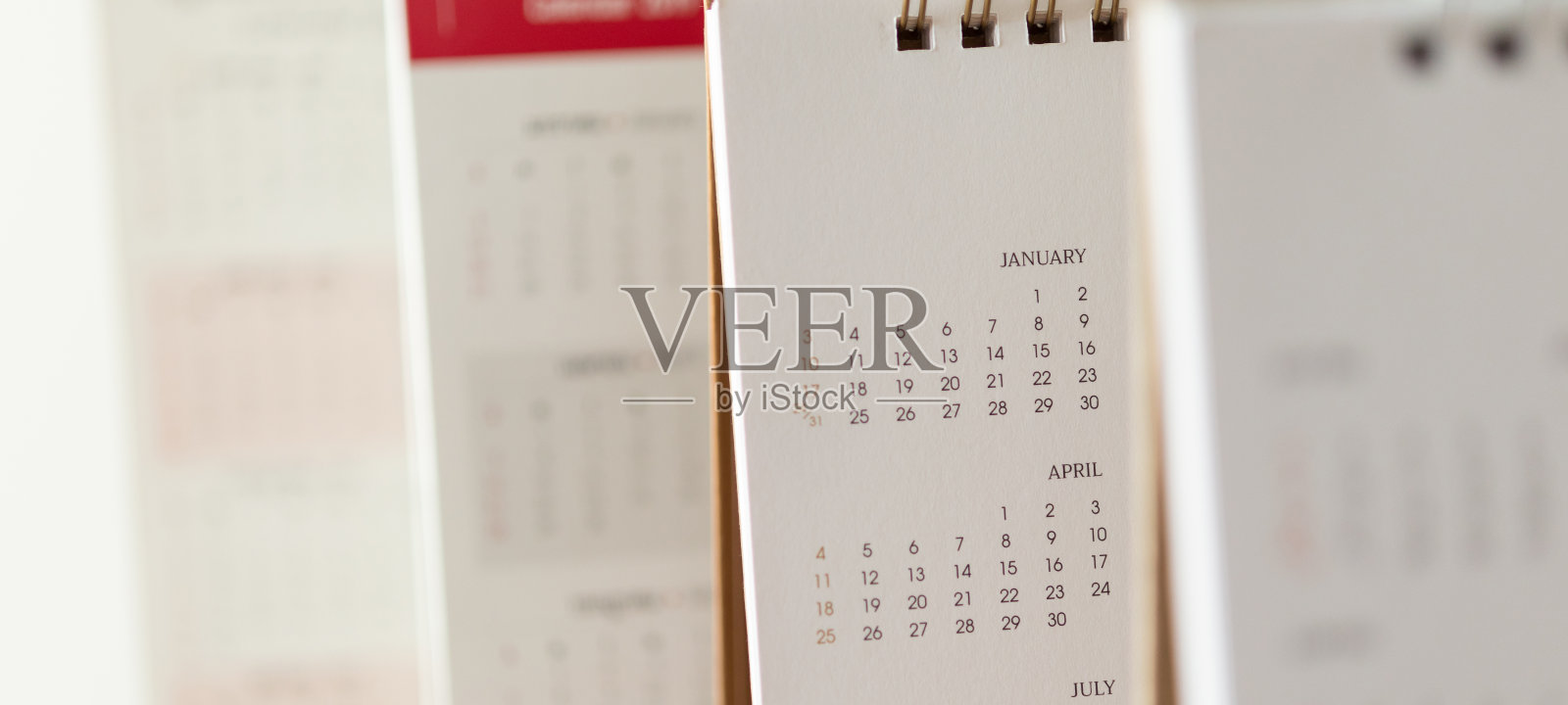 关闭日历页日期和月背景业务计划约会会议的概念照片摄影图片