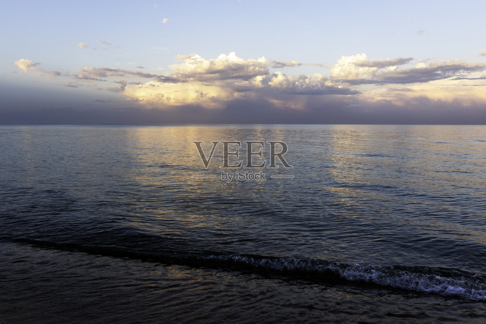 《暮光之城》的反射照片摄影图片