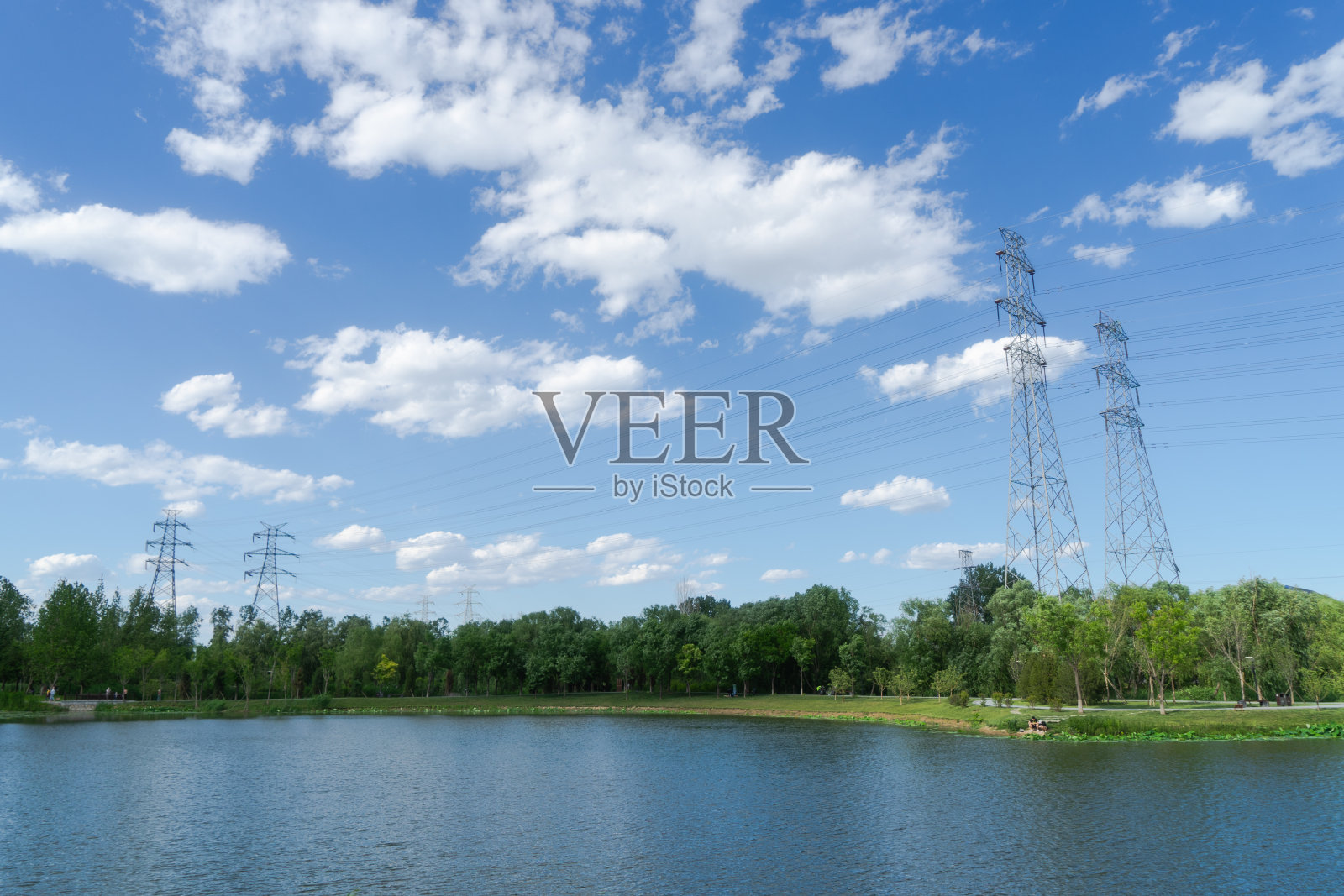 多云公园照片摄影图片