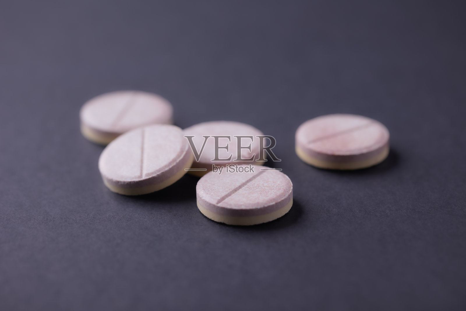 维生素泡腾片纸背景。关闭了。副本的空间。照片摄影图片