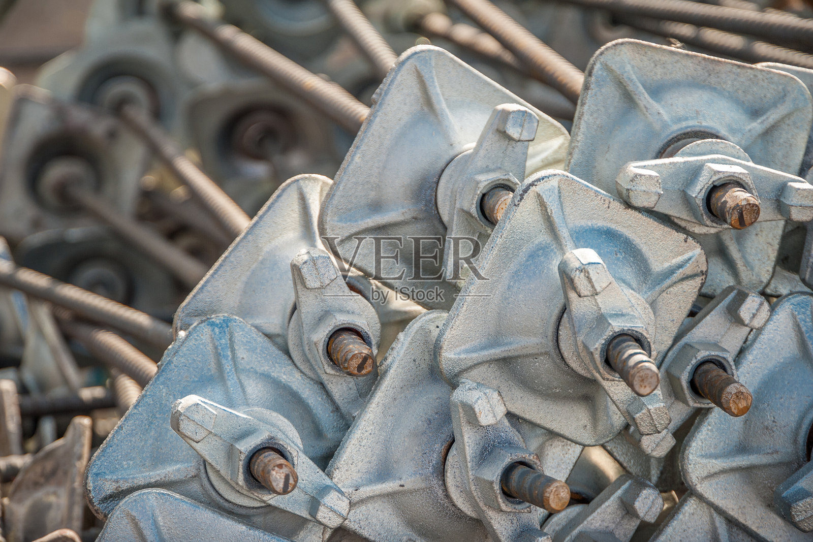 铰接螺母和连接模板的拉杆照片摄影图片