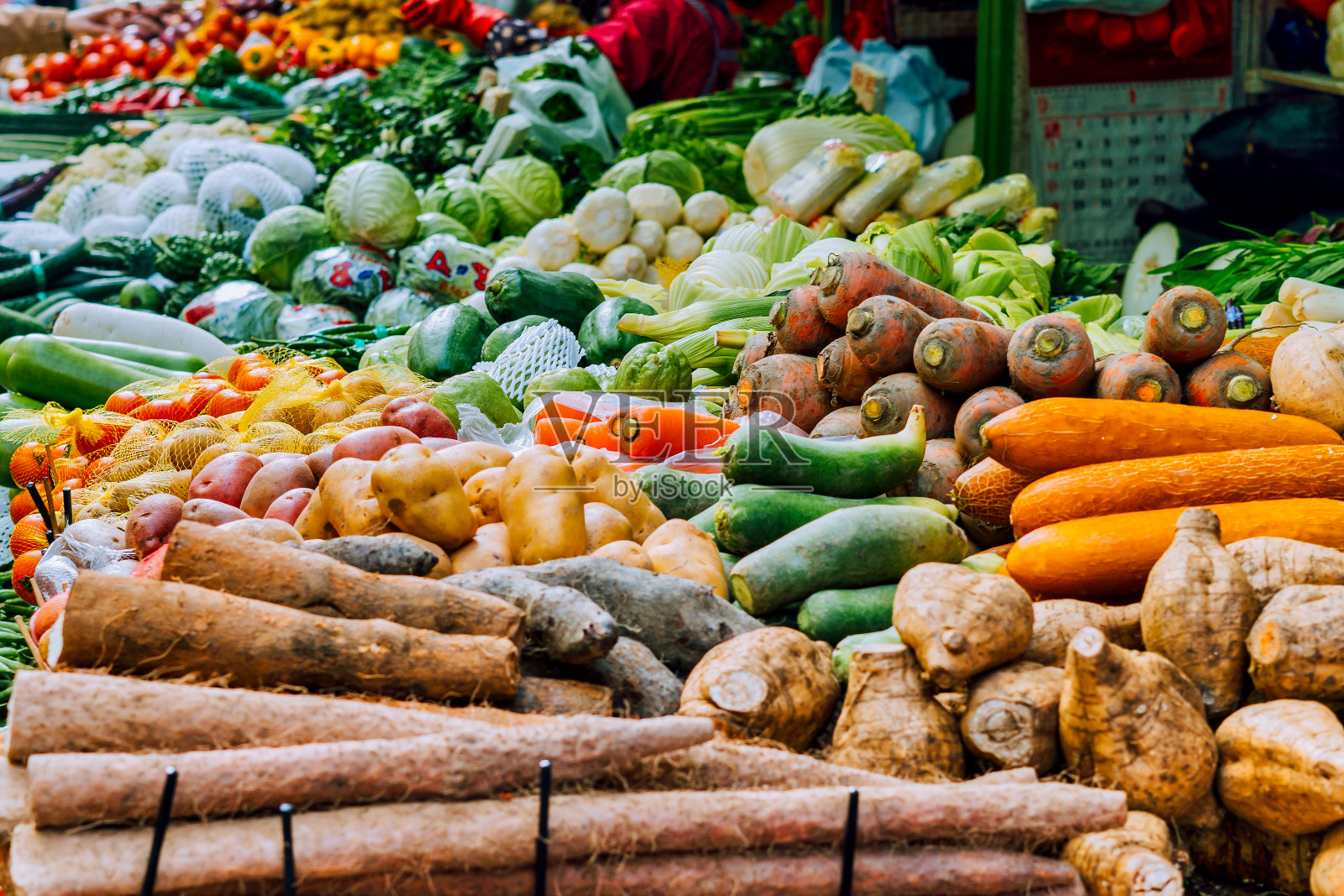 中国香港街头的新鲜蔬菜摊档照片摄影图片