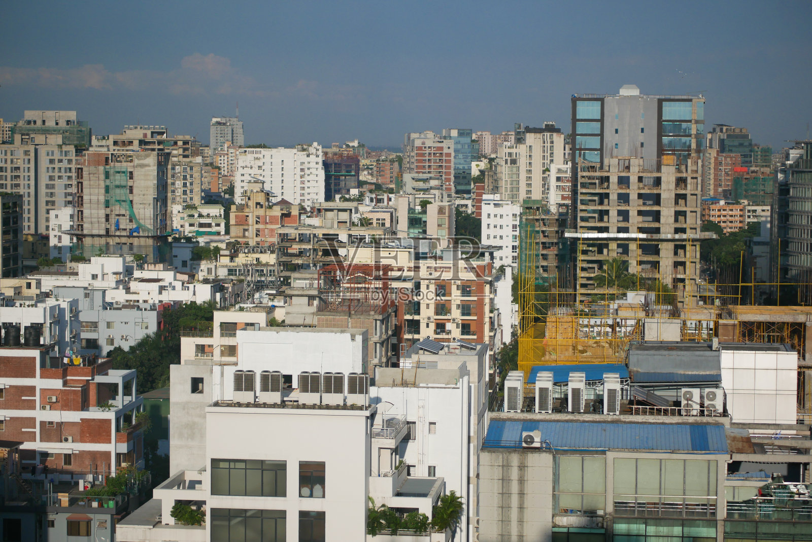 达卡市住宅和金融大楼在阳光明媚的日子的高角度视图照片摄影图片