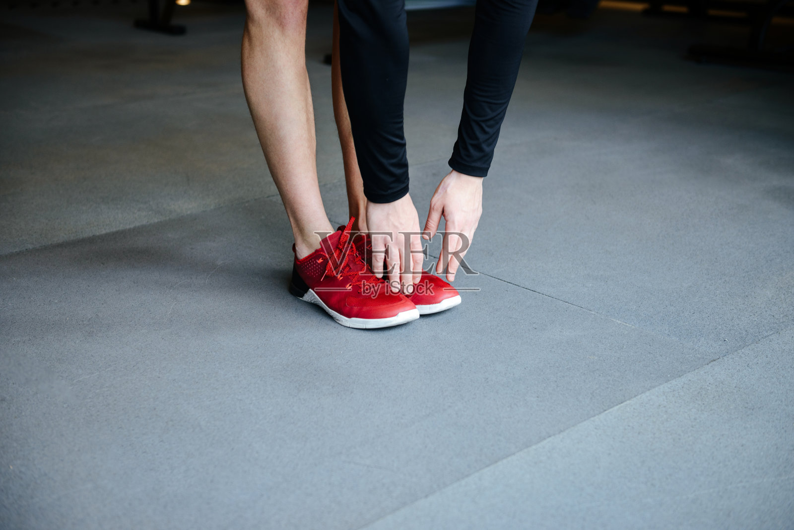 裁剪的形象健身人暖身照片摄影图片