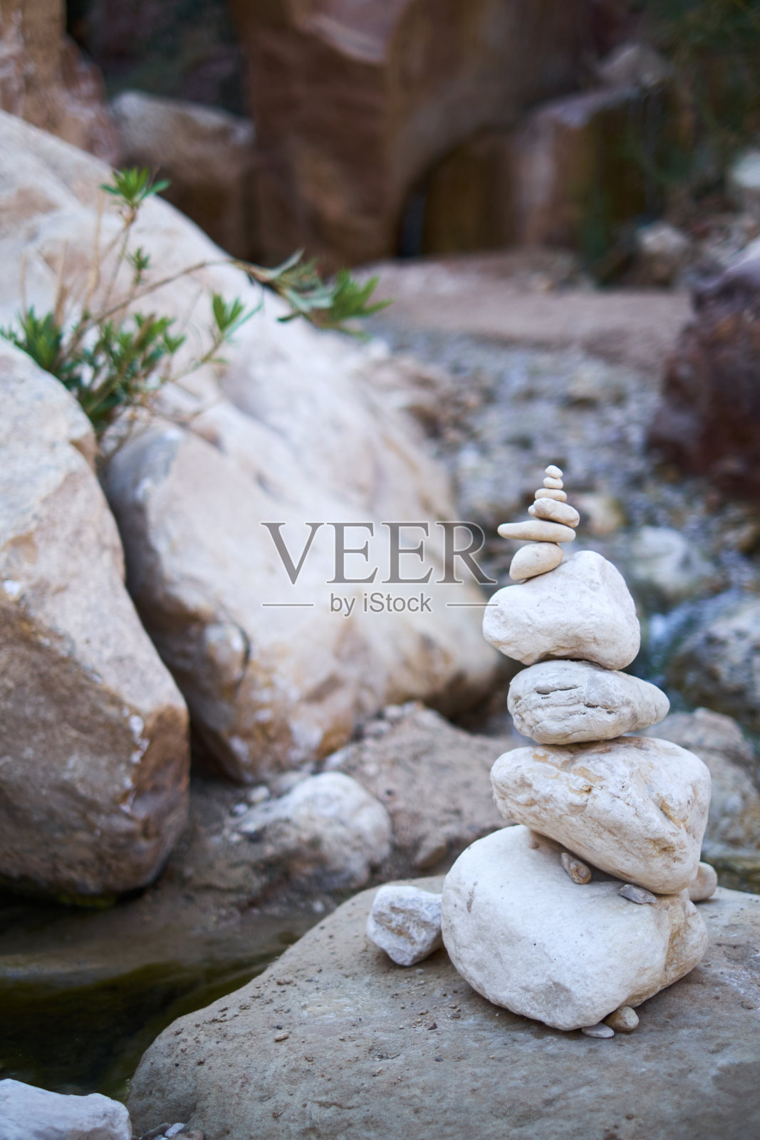 约旦哈萨峡谷石柱照片摄影图片