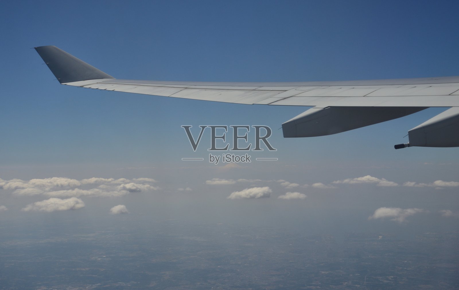 飞行中上升照片摄影图片