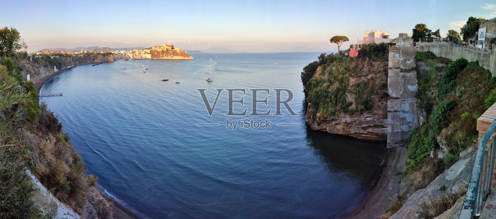 普罗西达-从埃尔莎莫兰俯瞰日落时的科瑞塞拉湾照片摄影图片