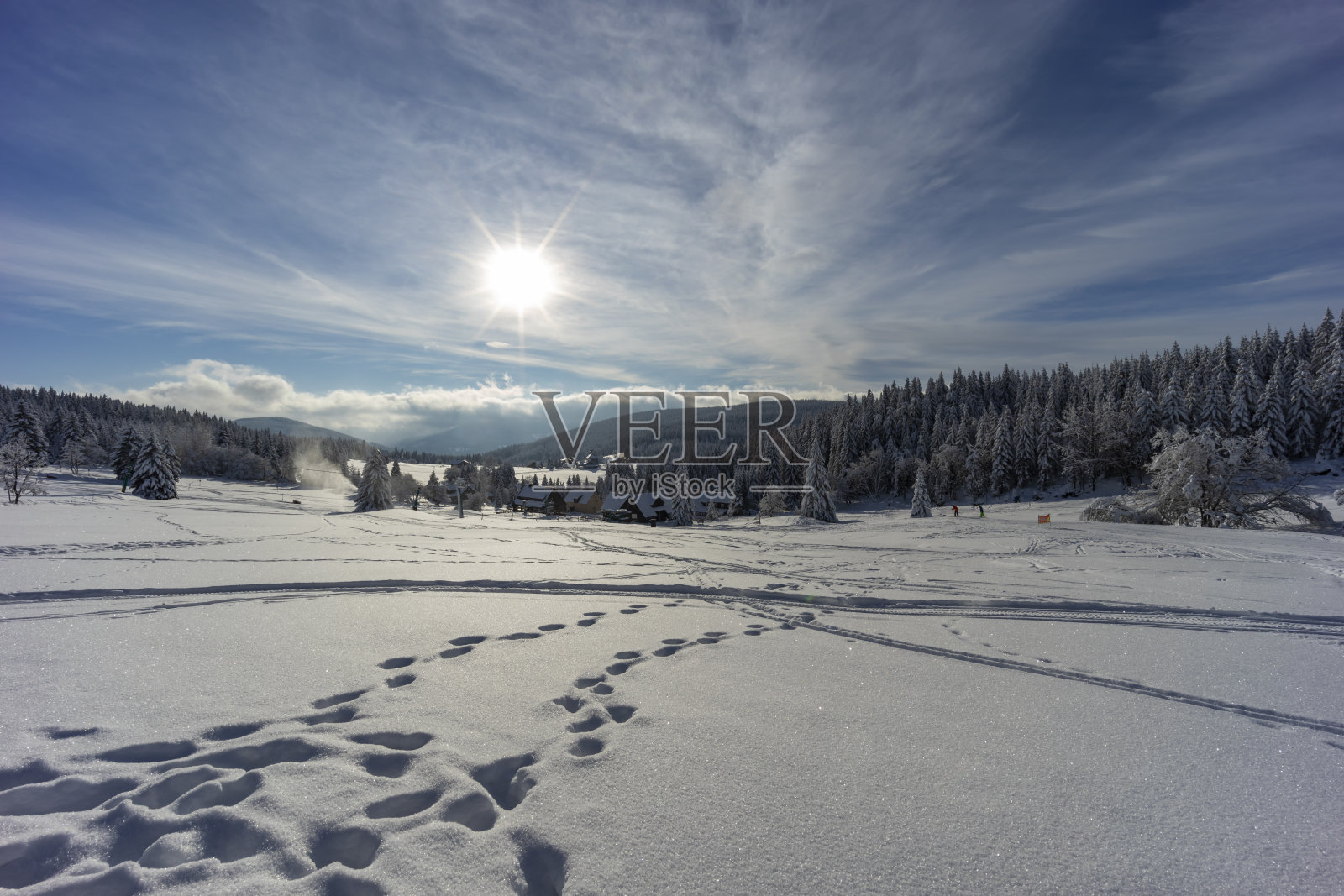 捷克共和国，北波西米亚，巨大山脉(Krkonose)，马拉乌帕周围的冬季景观照片摄影图片