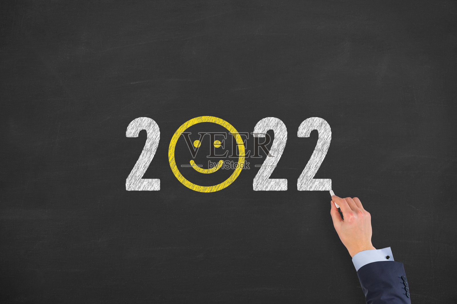 黑板背景上的2022年新年快乐照片摄影图片