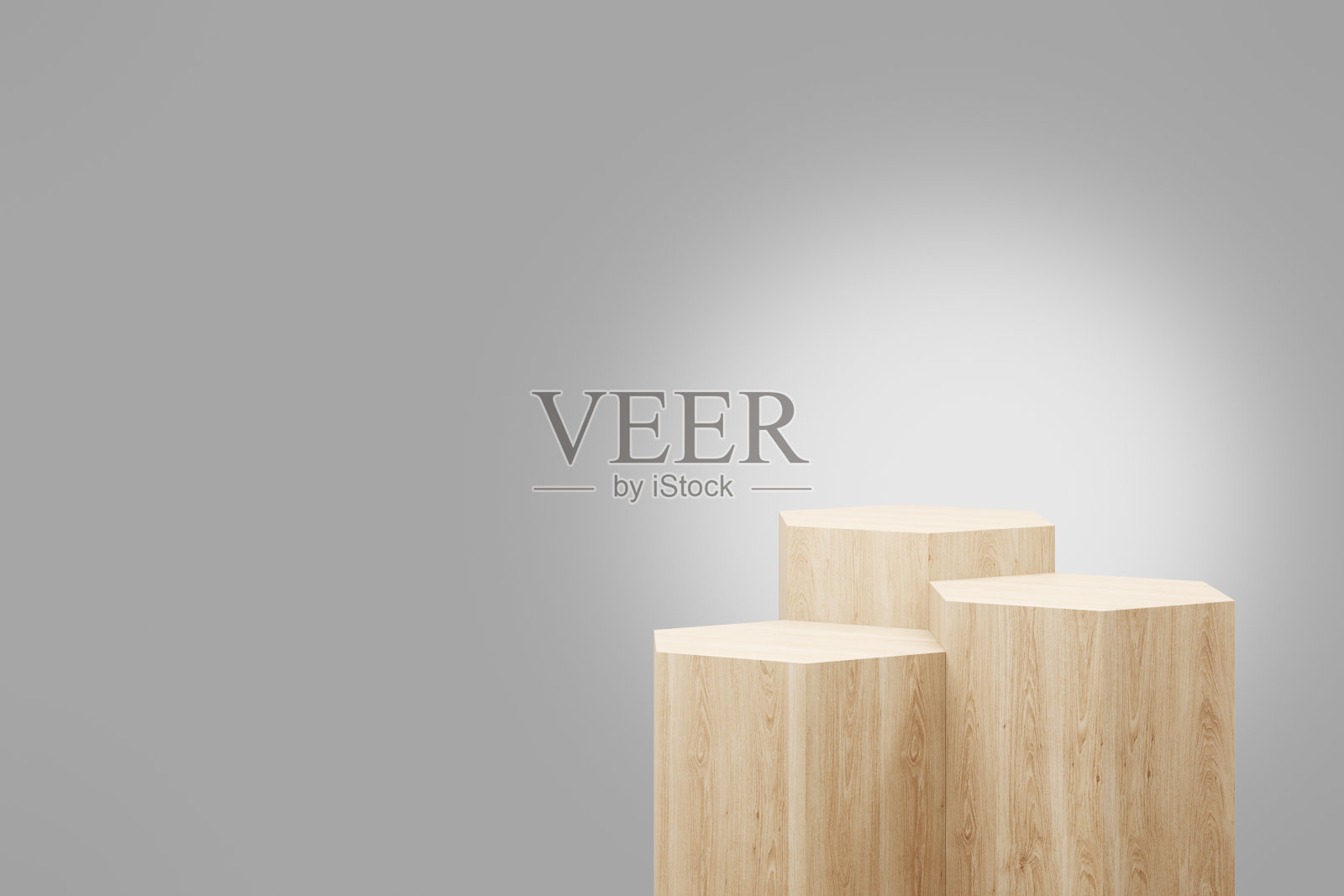 六边形块台阶木裙与彩色背景在豪华工作室场景。照片摄影图片