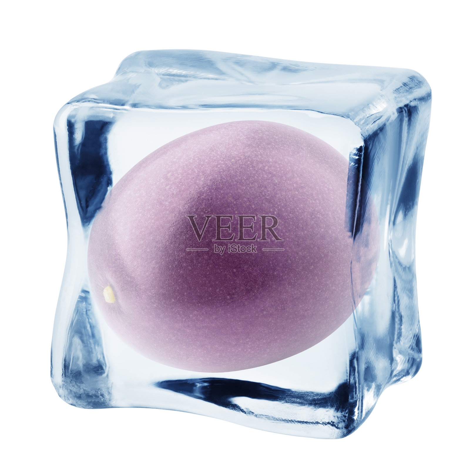 百香果冰块，孤立在白色背景，剪切路径，全景深照片摄影图片