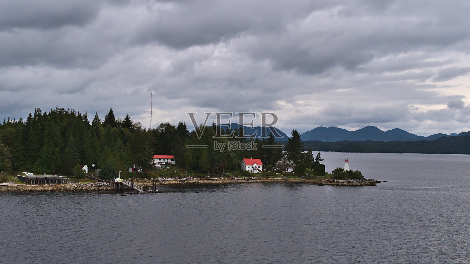 加拿大坎贝尔岛贝拉贝拉附近，德莱厄斯角灯塔的偏远美景照片摄影图片