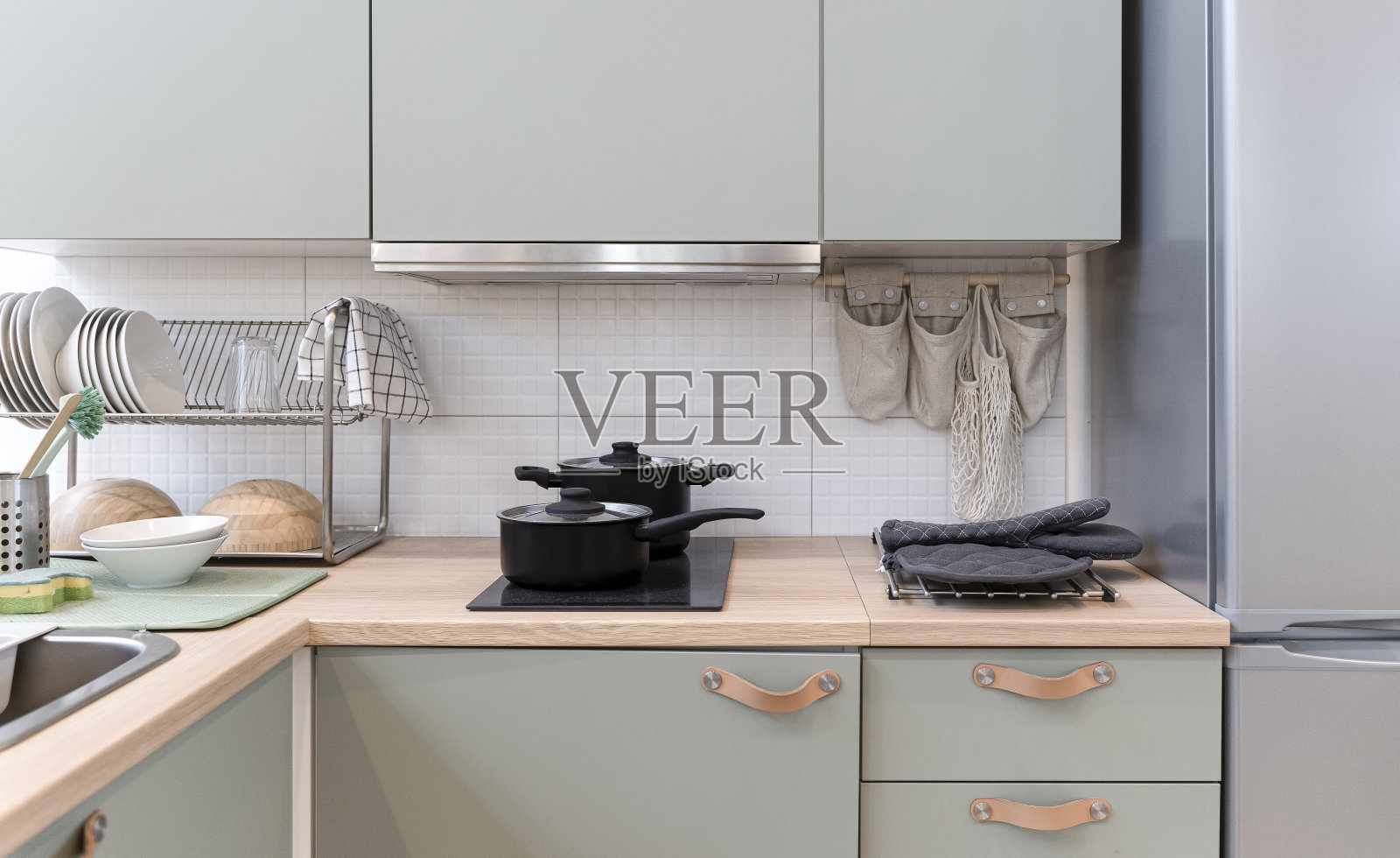 厨房的背景。白天的家庭厨房内部。食品，烹饪，食品杂货模型照片摄影图片