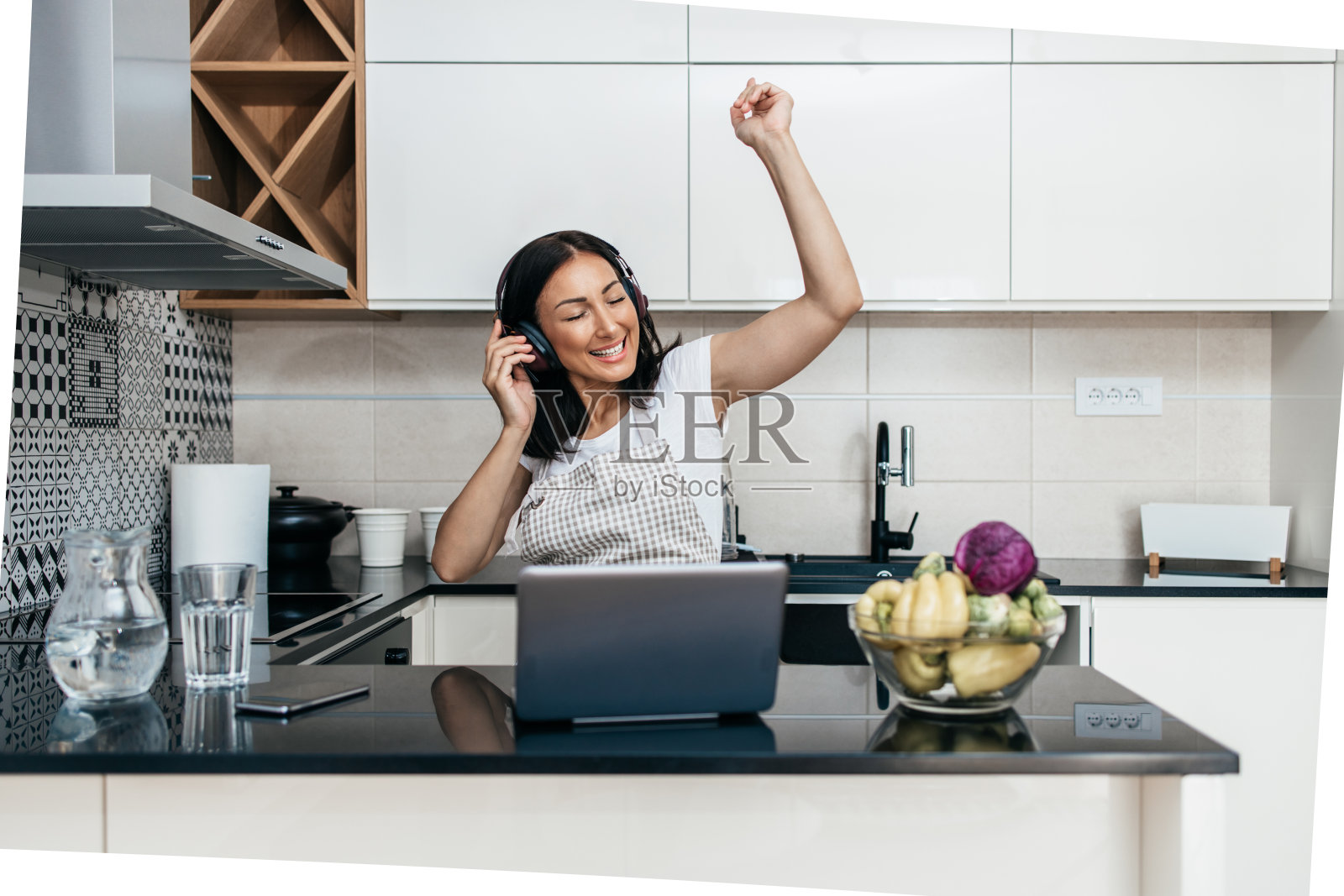 呆在家里照片摄影图片