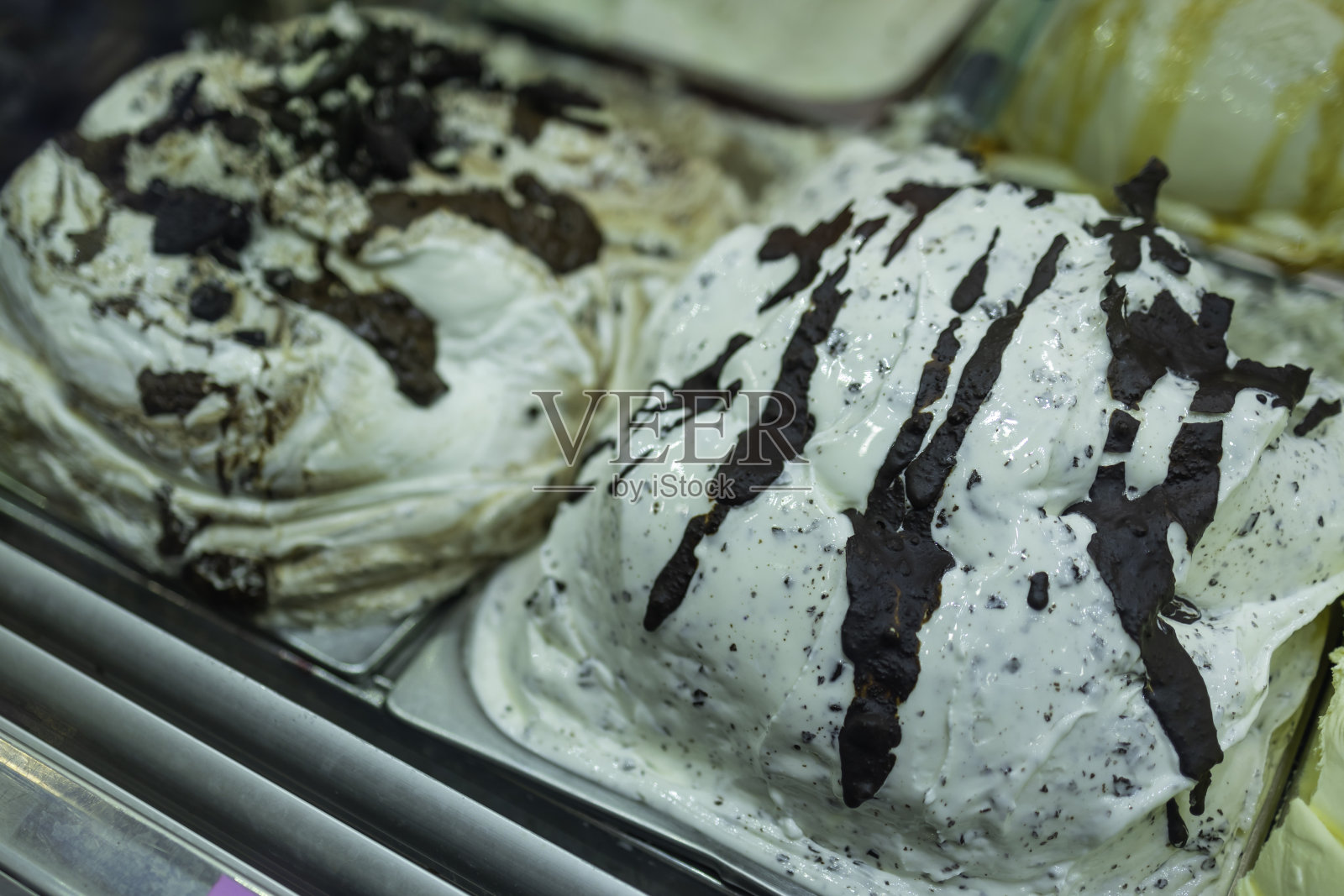 五颜六色的冰淇淋照片摄影图片