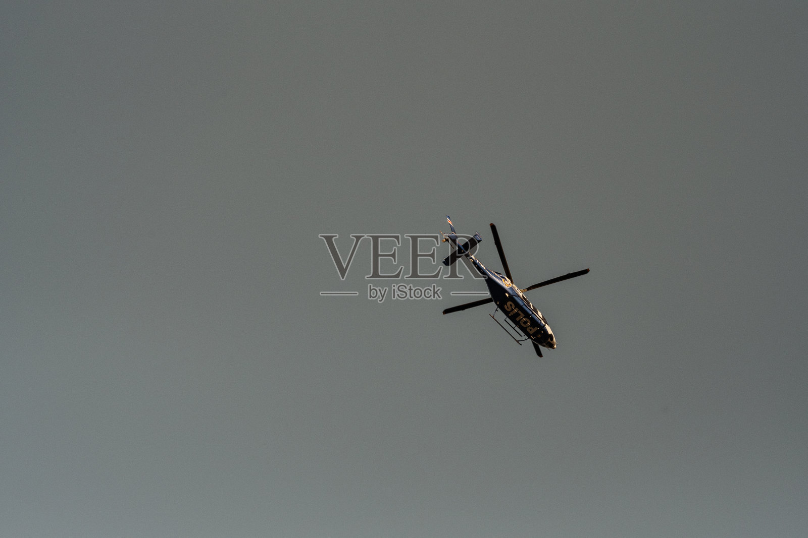 警方直升机飞行照片摄影图片