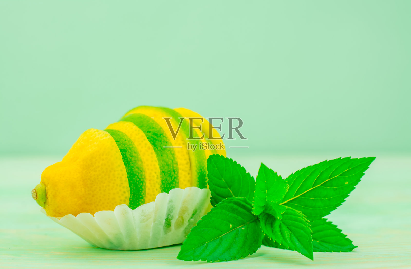 新鲜的热带柠檬和酸橙水果照片摄影图片