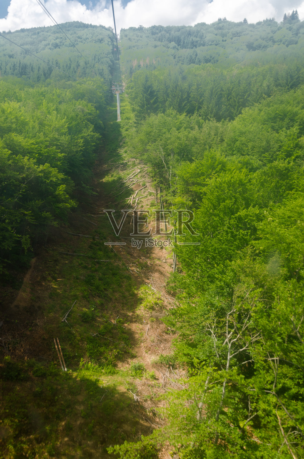 电梯客舱爬上山照片摄影图片