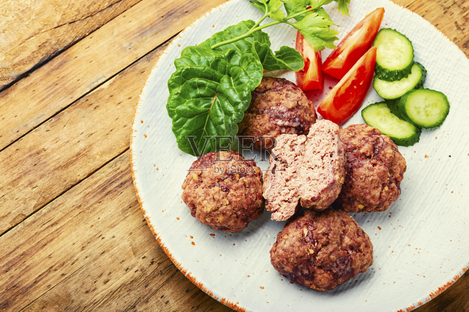 自制膳食肉丸。照片摄影图片