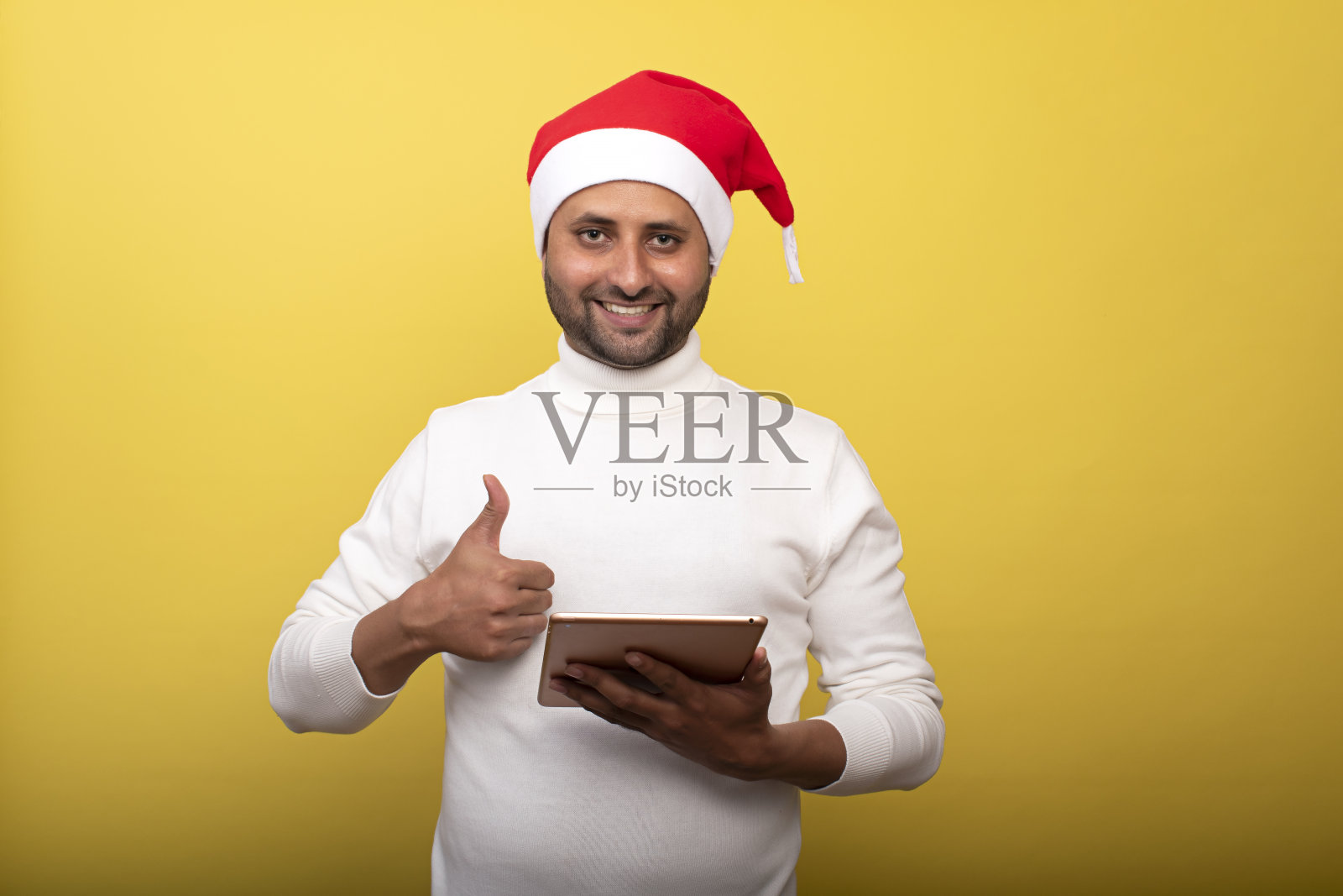 年轻人使用数码平板股票照片照片摄影图片