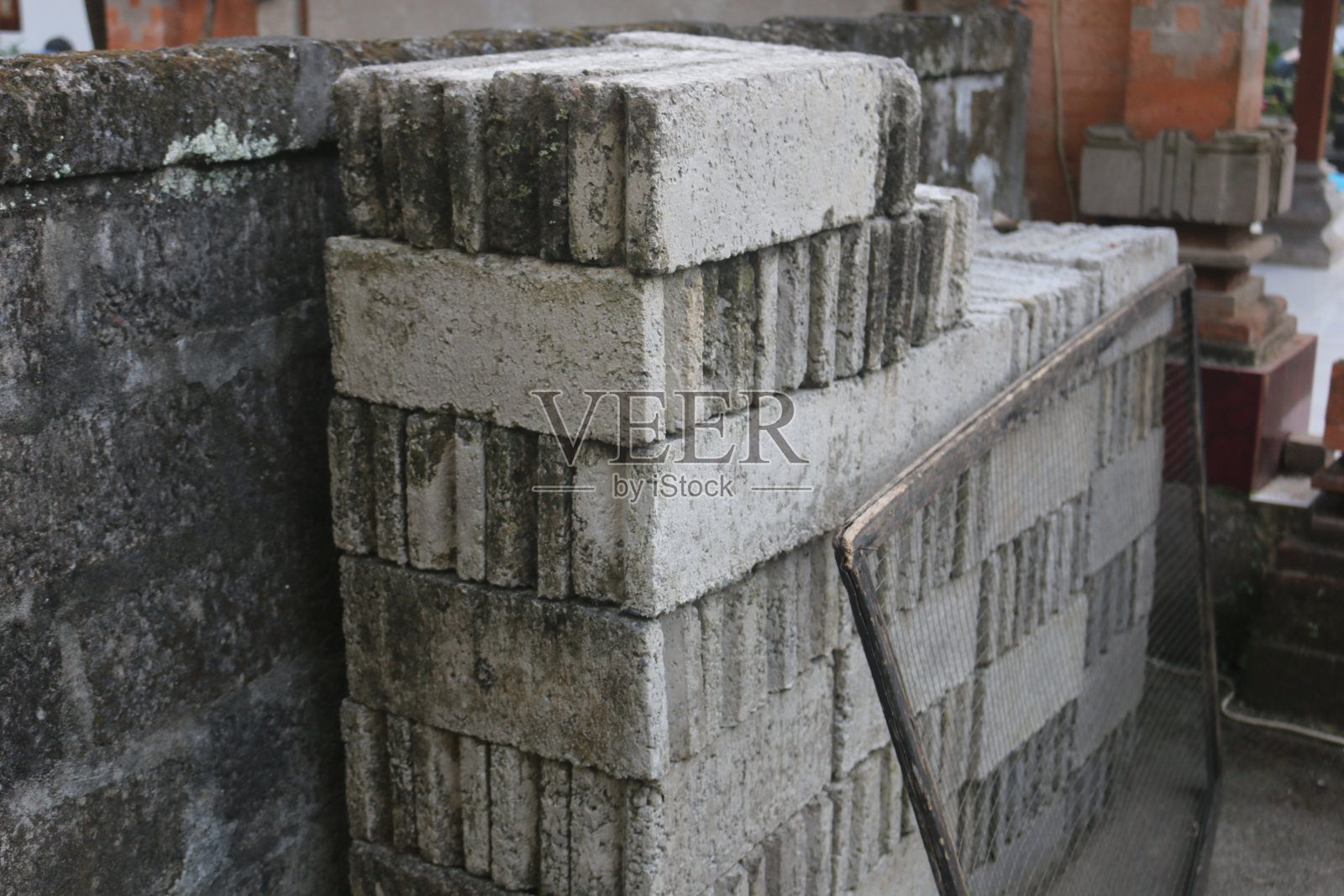 将用作地基的整齐排列的砖块照片摄影图片