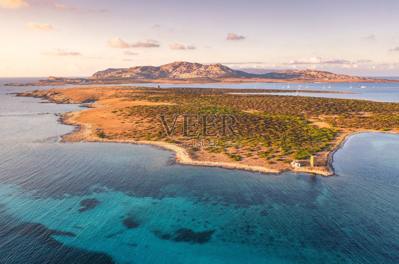 意大利撒丁岛的斯廷蒂诺海滩。照片摄影图片