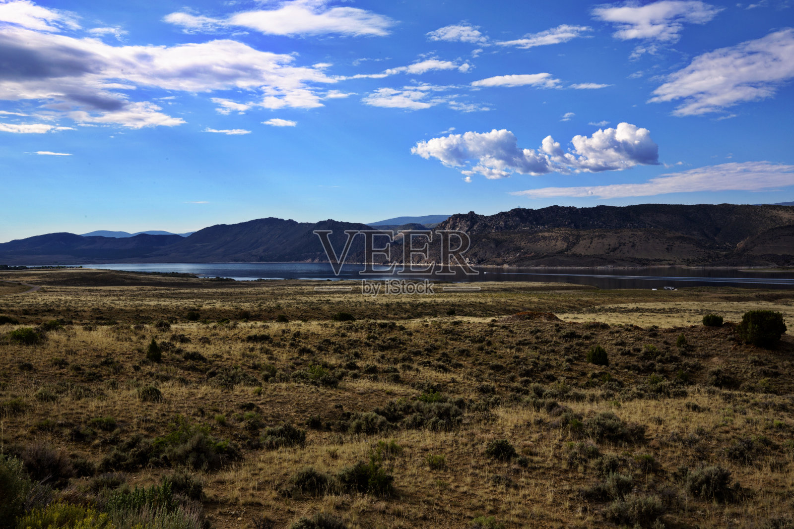 ID: 1355352740  在怀俄明州和犹他州的弗莱明峡谷国家娱乐区照片摄影图片