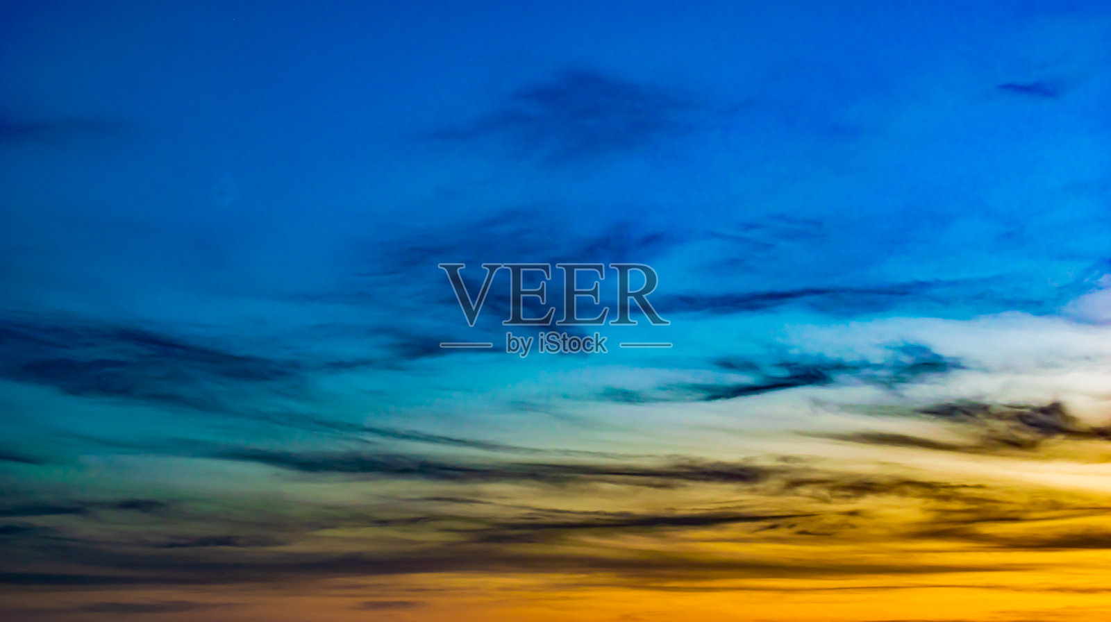 日落全景。波兰森林的日落照片摄影图片