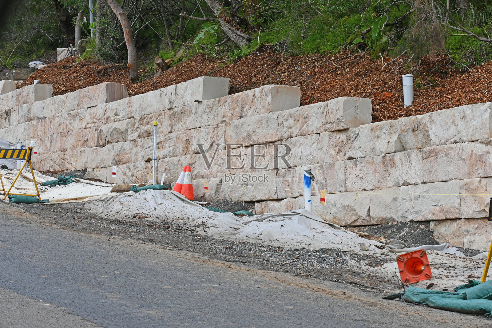 砂岩挡土墙照片摄影图片