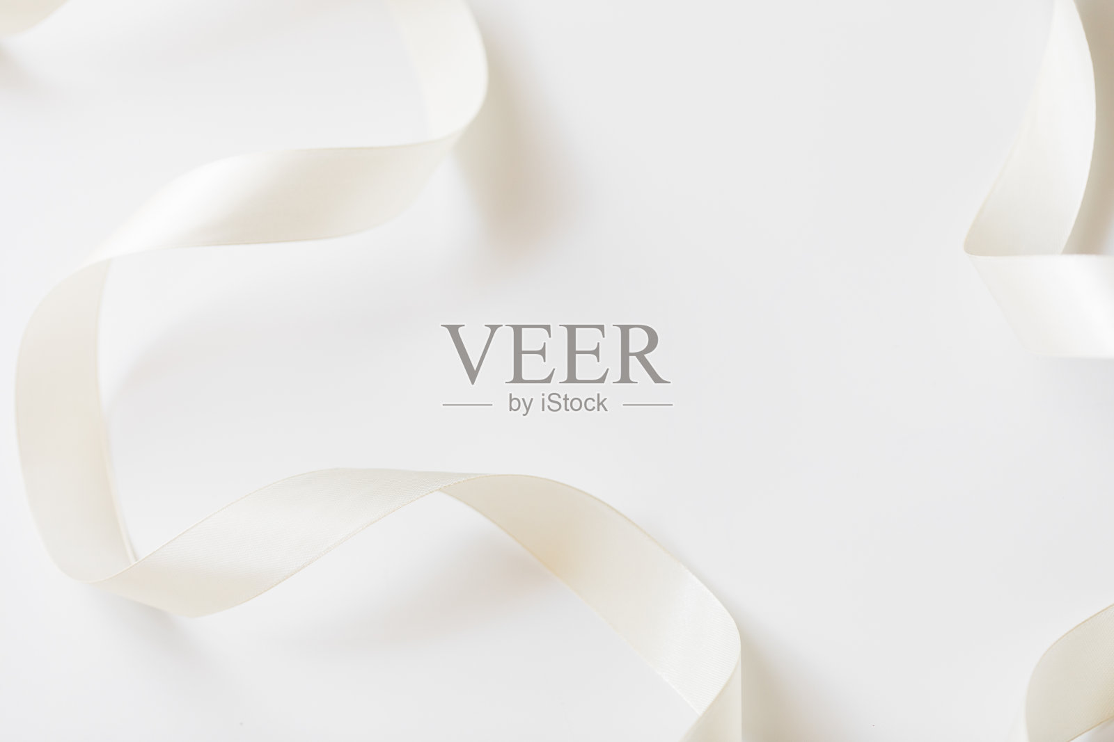 灰色文字位置的白丝带-图像照片摄影图片