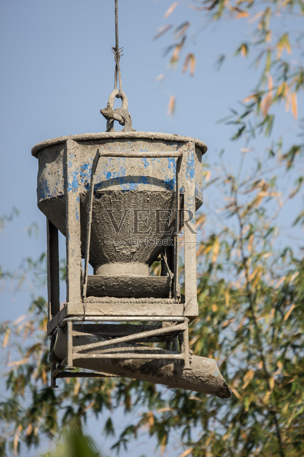 水泥吊桶照片摄影图片