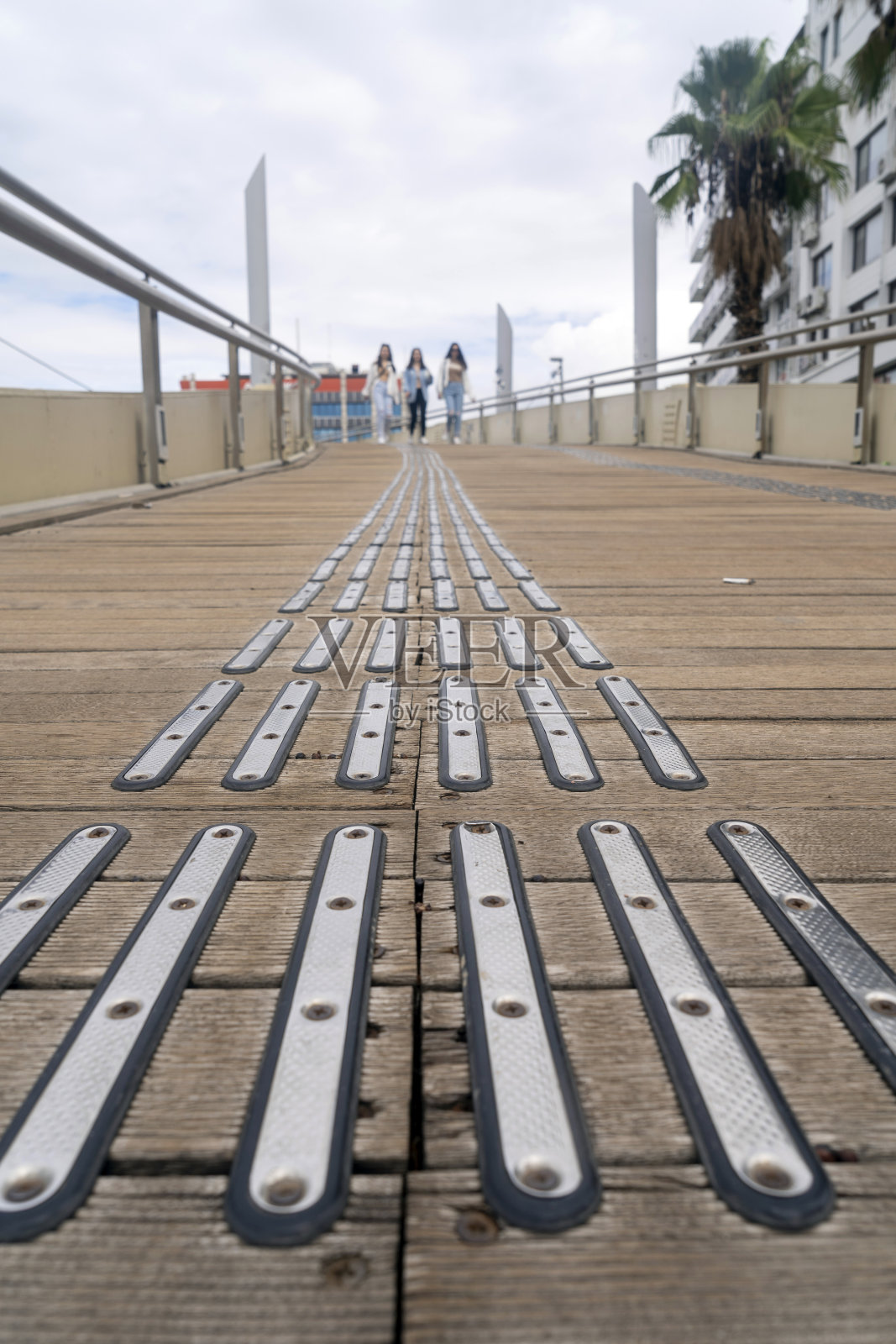 复合视障安全步行道照片摄影图片