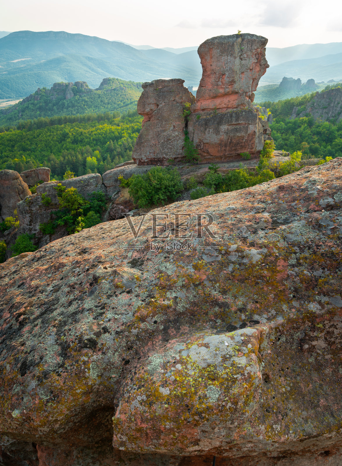 Belogradchik悬崖岩石和墙在古卡莱托，保加利亚的地标照片摄影图片