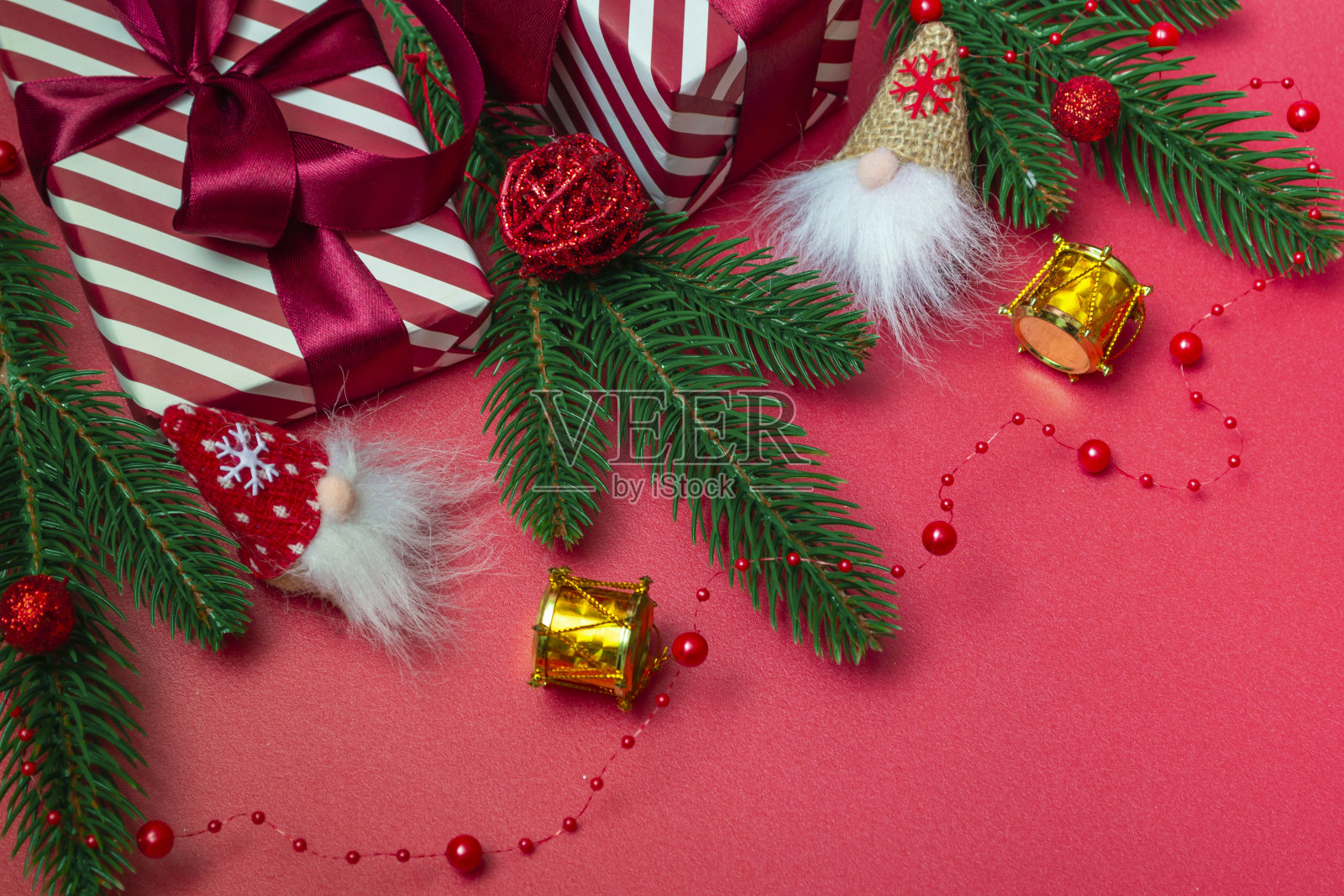 圣诞节的背景。扁平的新年模型与复制空间照片摄影图片