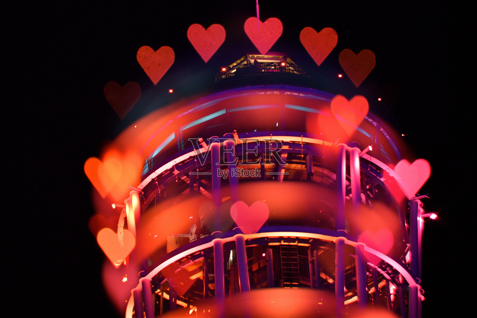 江之岛海洋蜡烛(多次曝光，心形散景)照片摄影图片