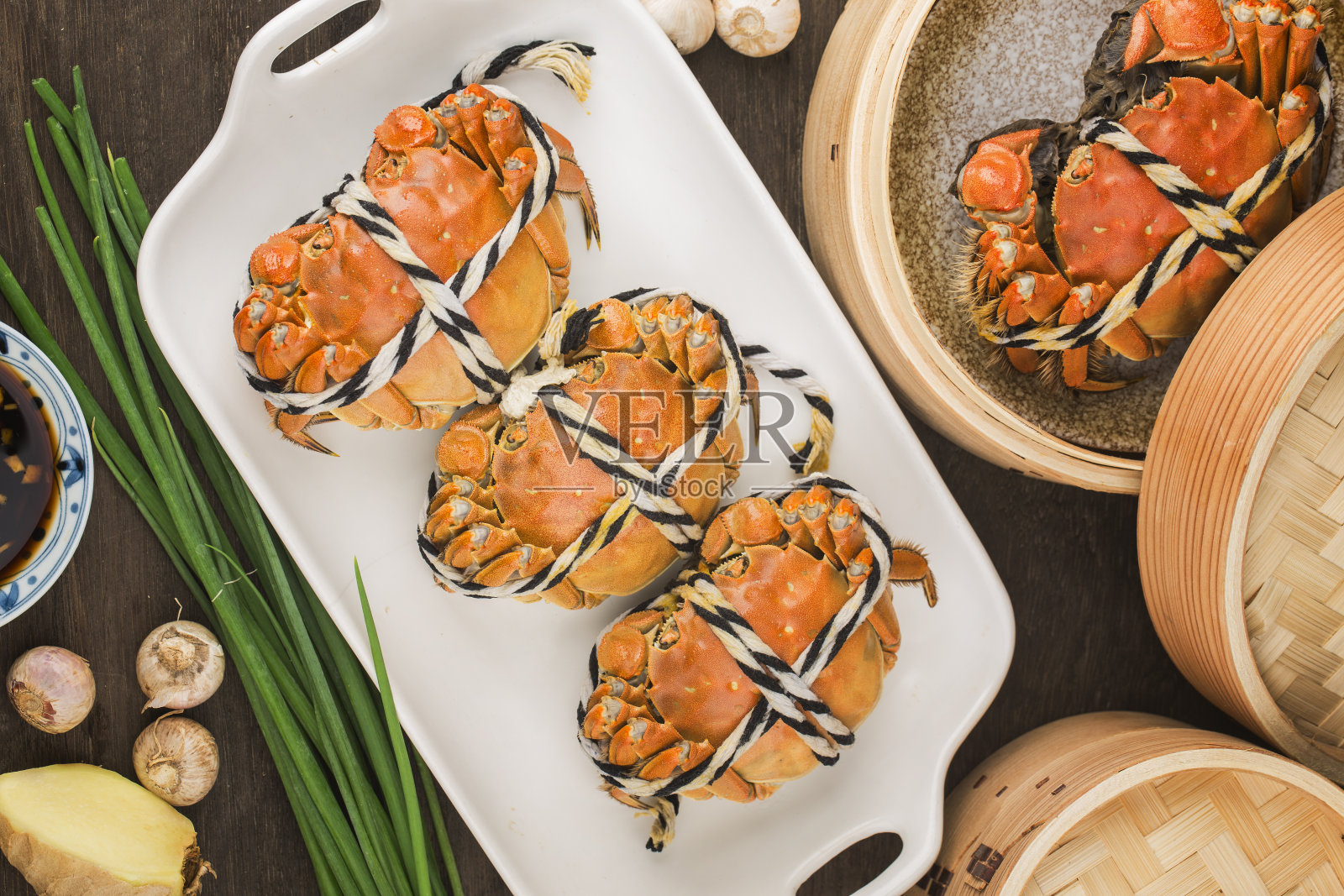 新鲜美味的大闸蟹照片摄影图片