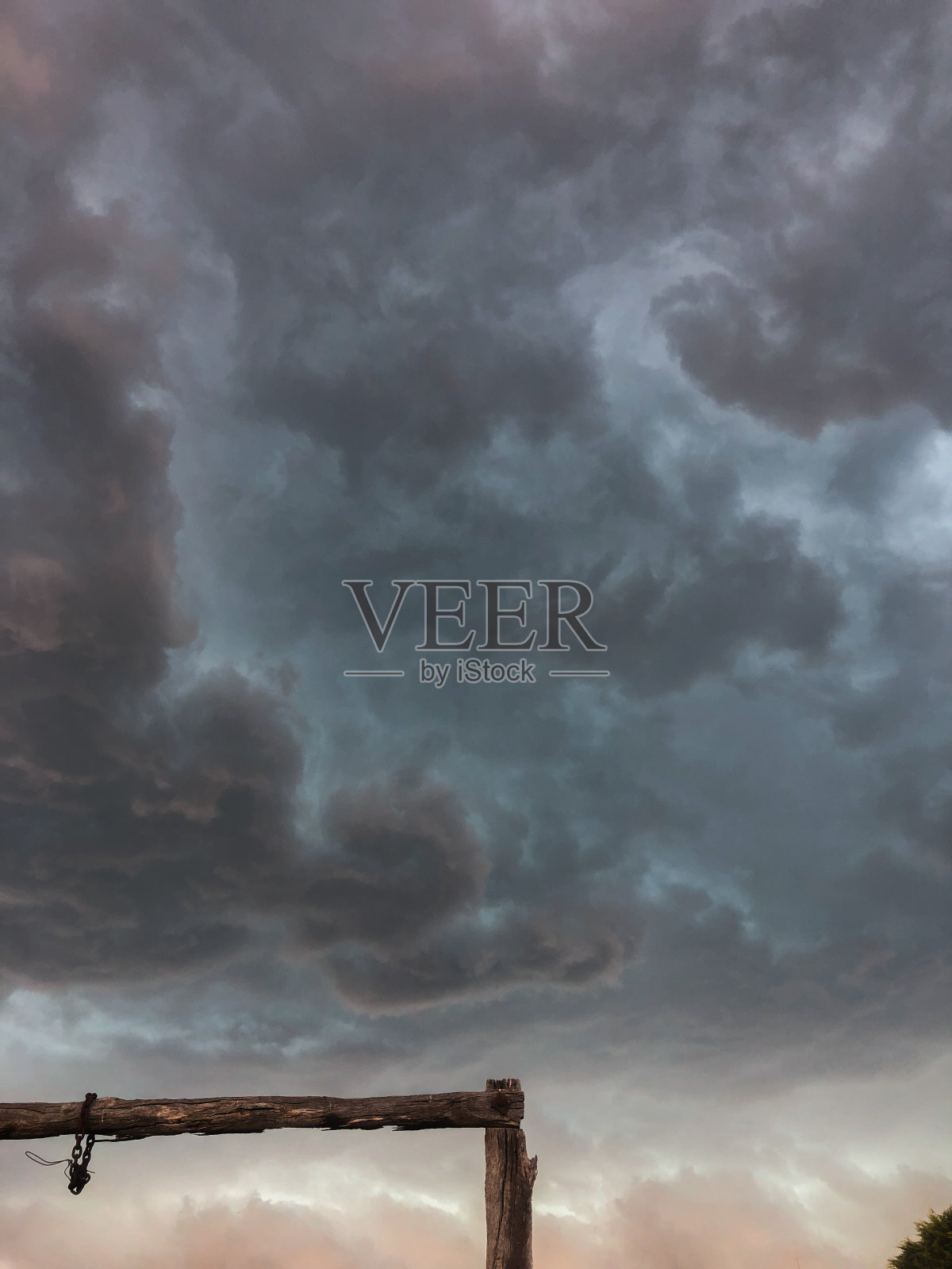 肿胀的风暴照片摄影图片