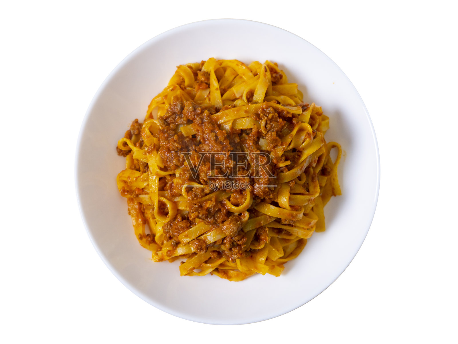 一盘带肉酱的意大利面条，意大利面条配方ragù孤立在白色照片摄影图片