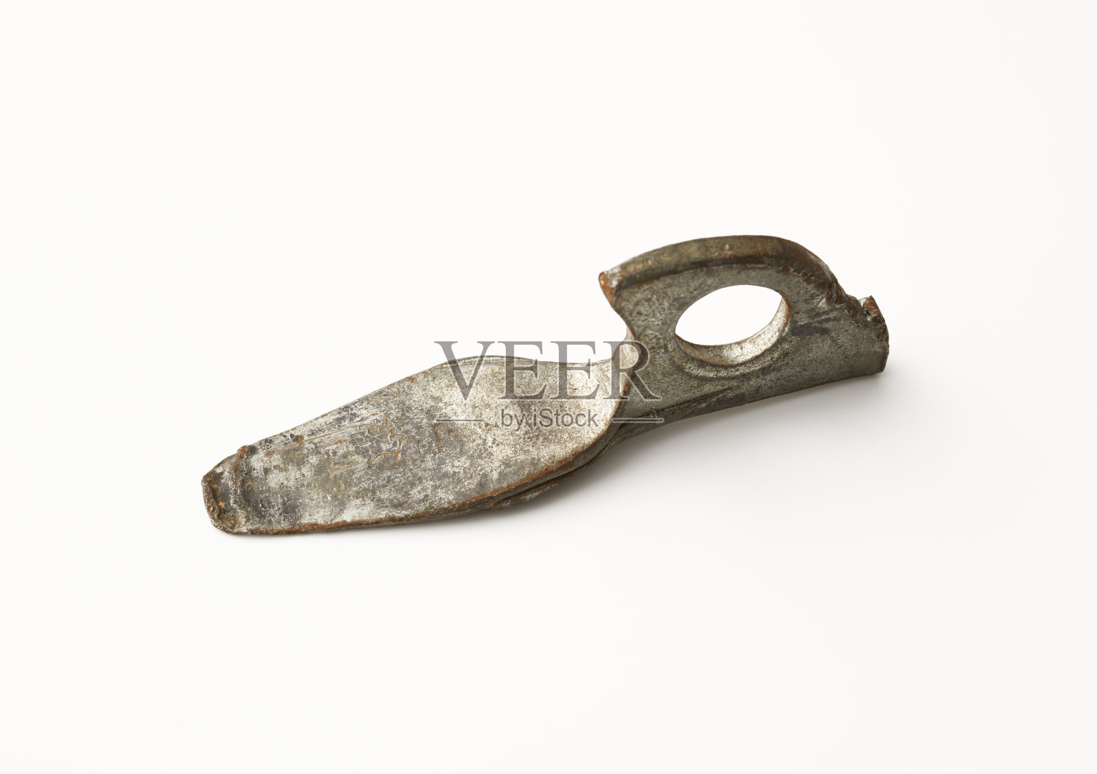 白色背景上的旧岩钉的孤立镜头照片摄影图片