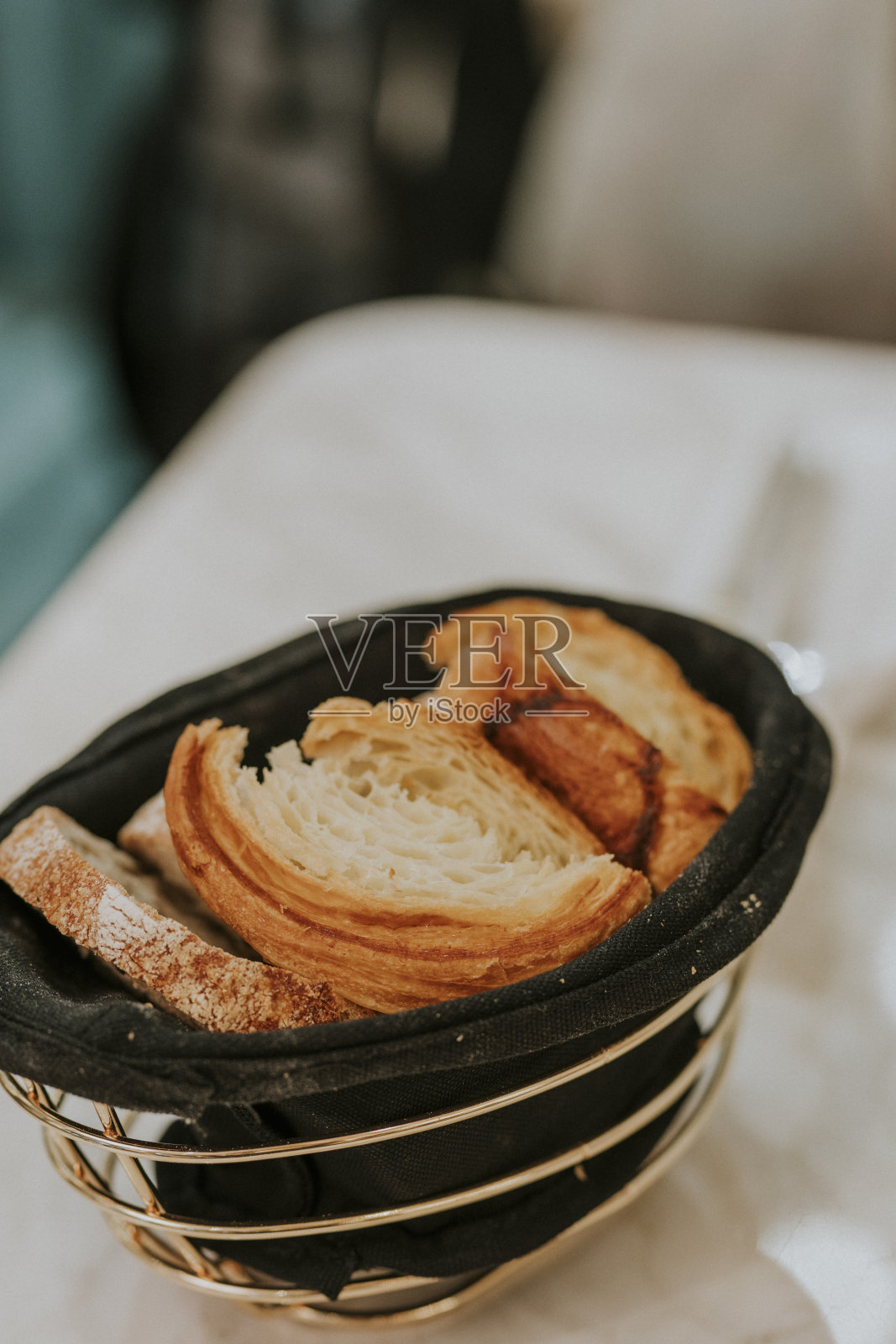 羊角面包和面包照片摄影图片