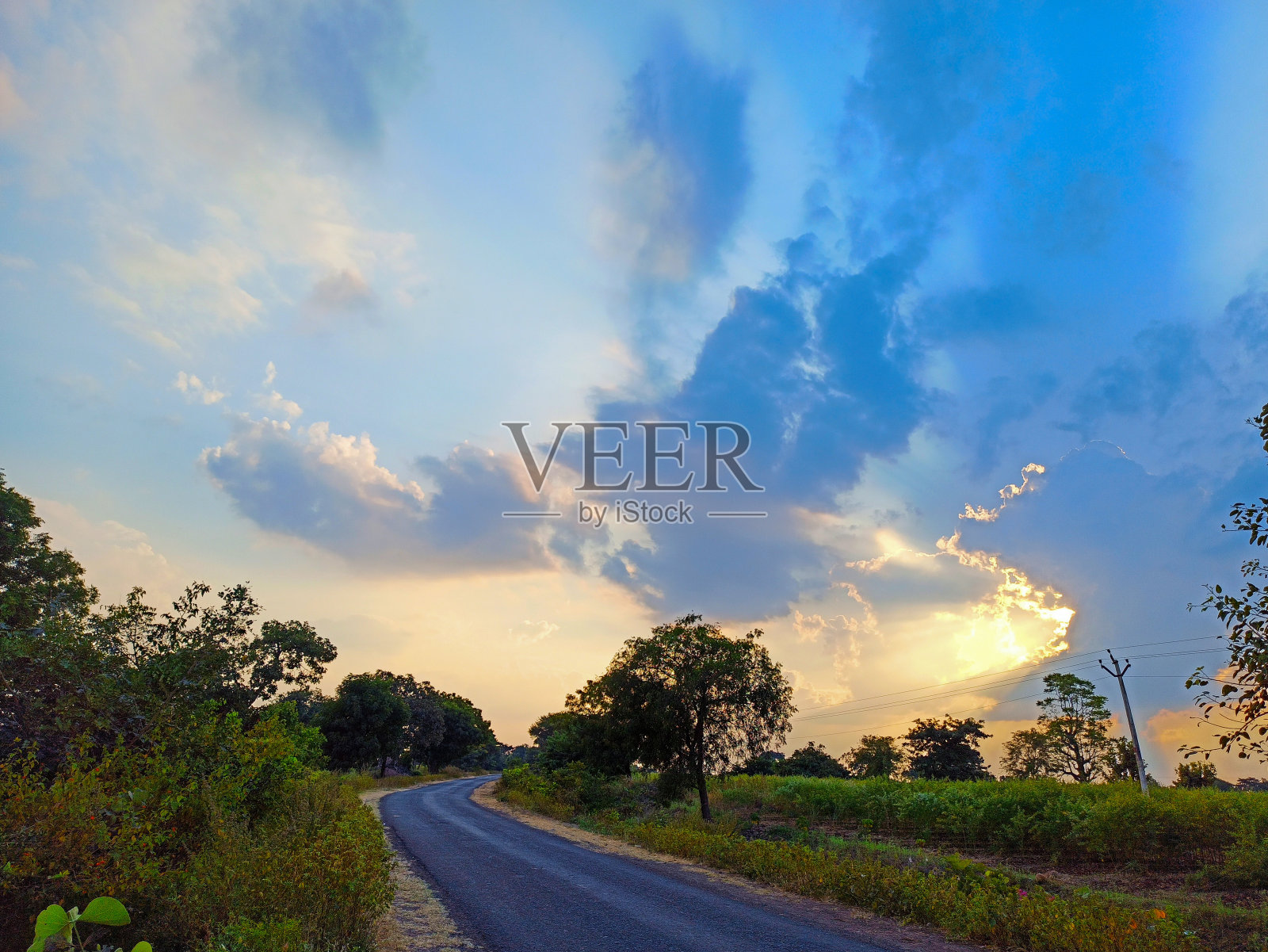 希望之光照片摄影图片