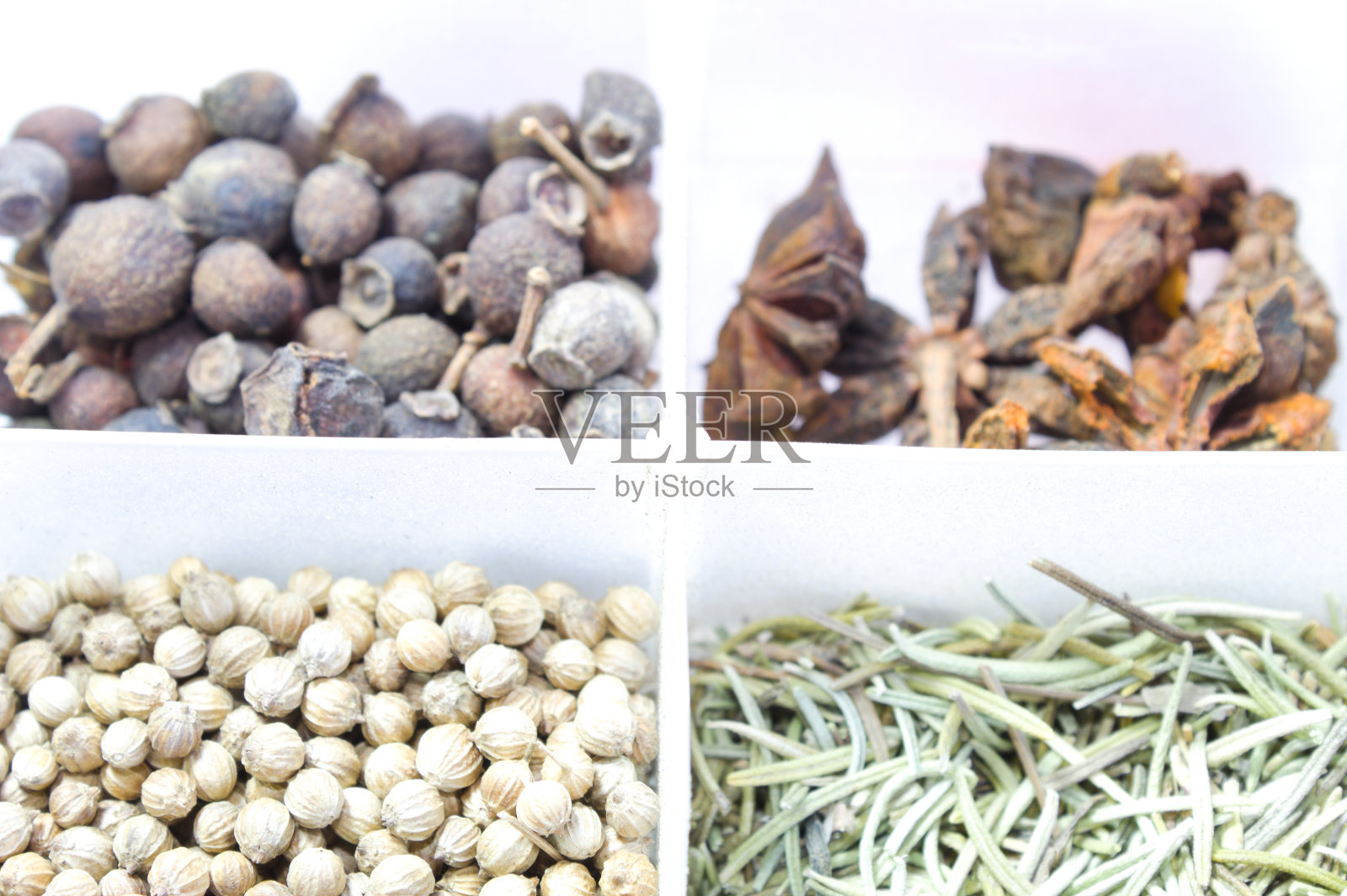 用于烹饪和饮料的各种香料照片摄影图片