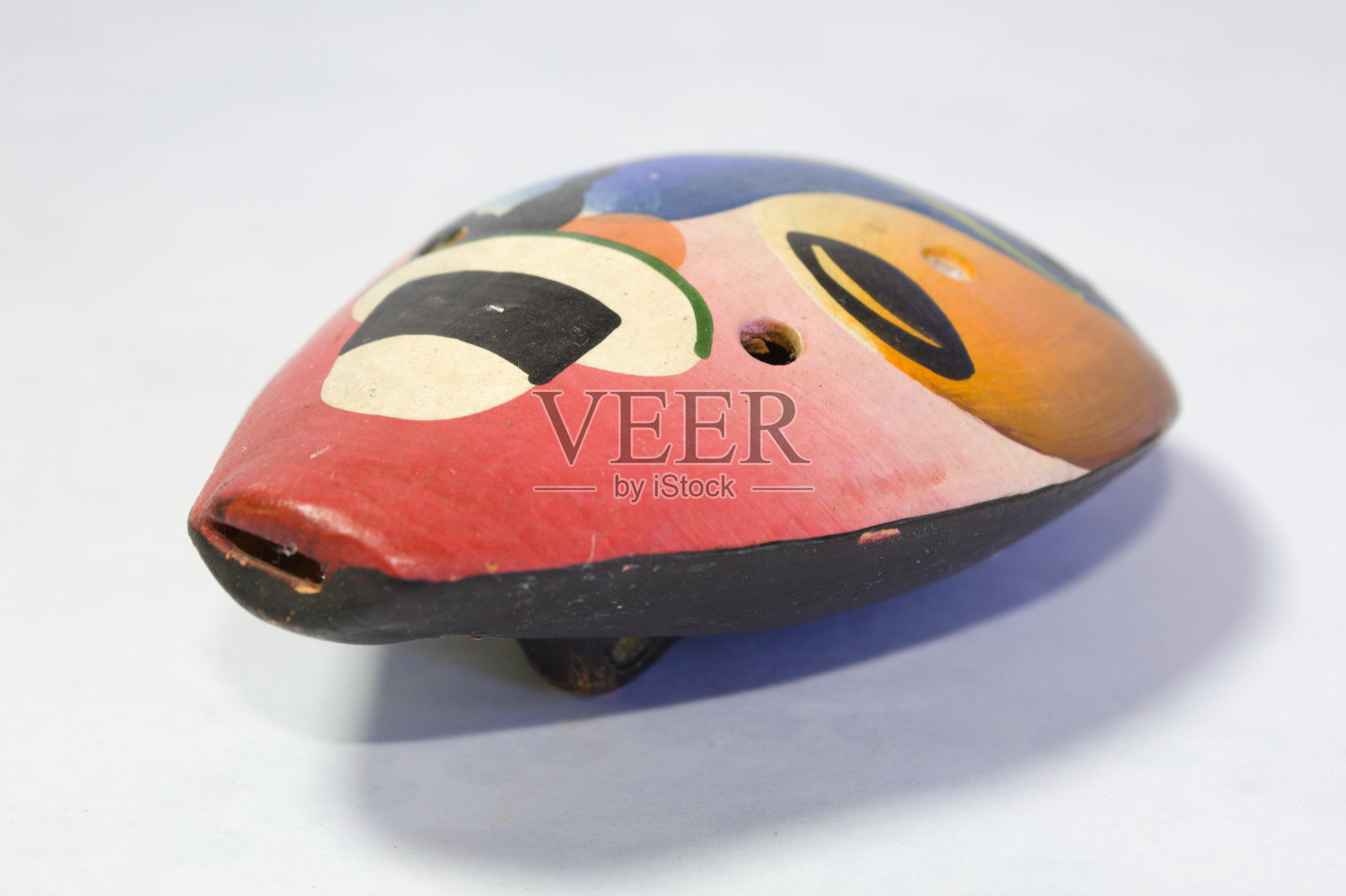 巴西印第安人使用的陶瓷哨子照片摄影图片