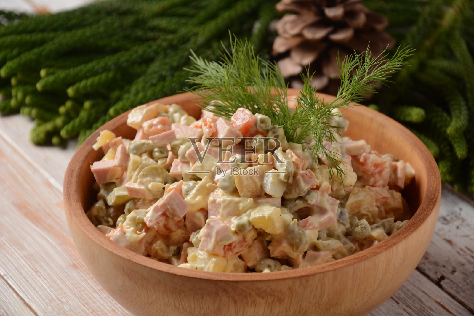 俄式奥利维尔沙拉照片摄影图片