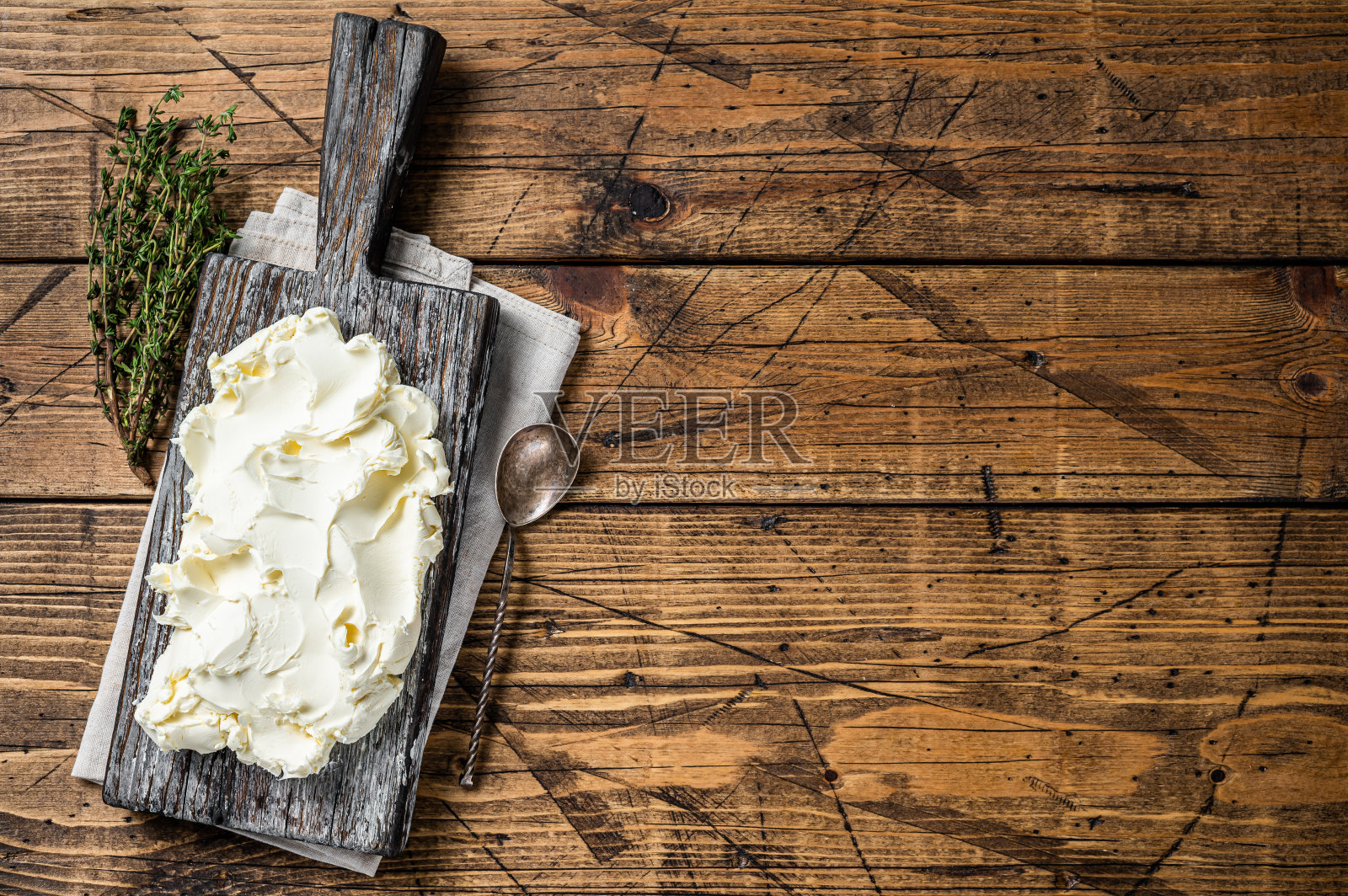 马斯卡朋意大利奶油奶酪。木制背景。前视图。本空间照片摄影图片