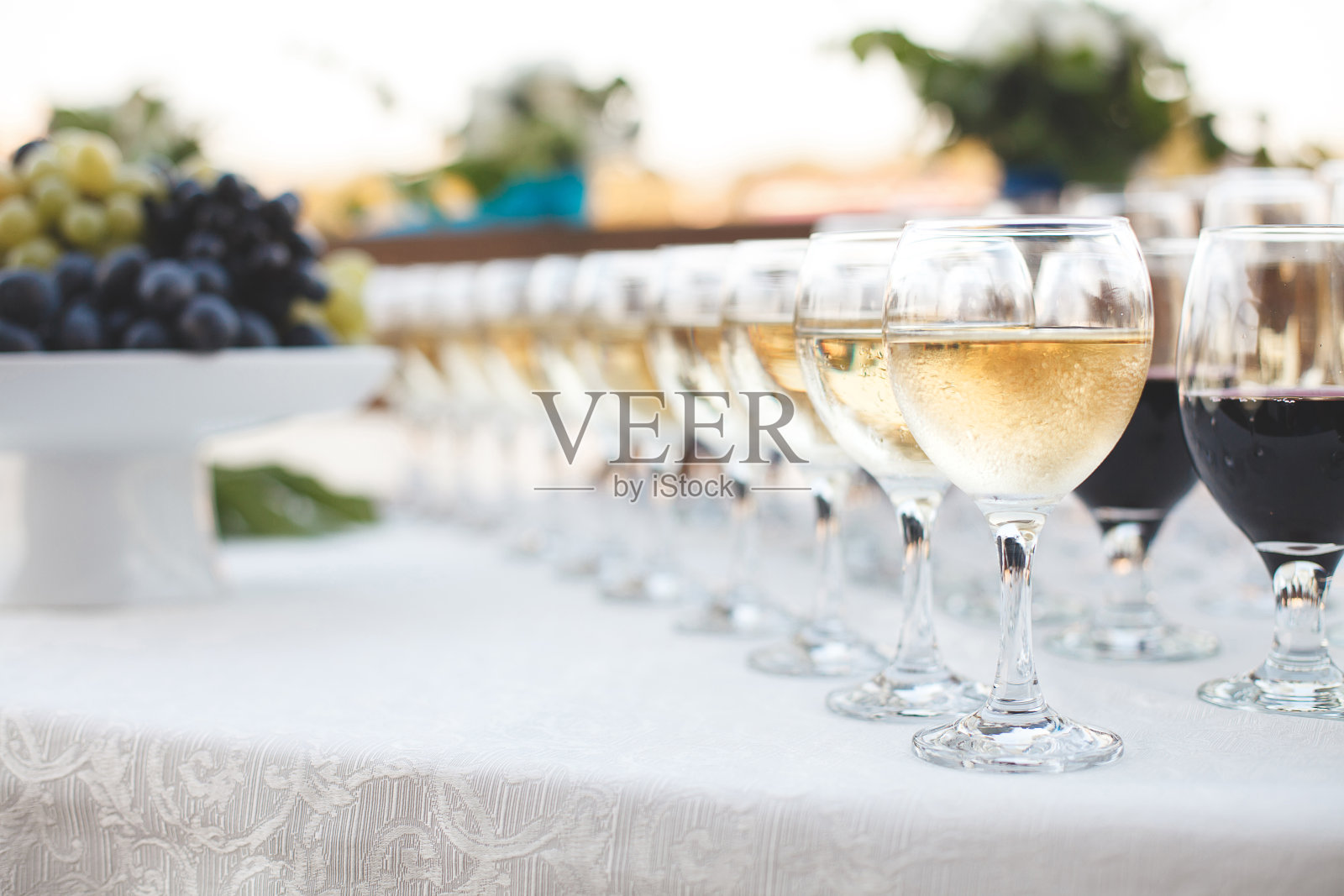 自助餐，水果，葡萄酒，香槟照片摄影图片