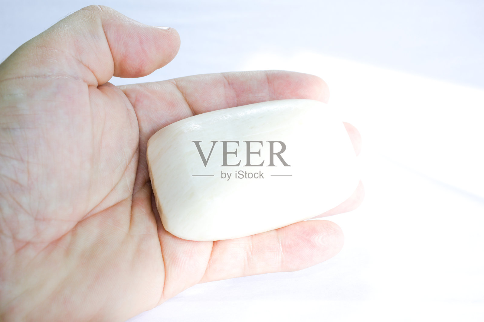 洗浴用的白色肥皂条照片摄影图片